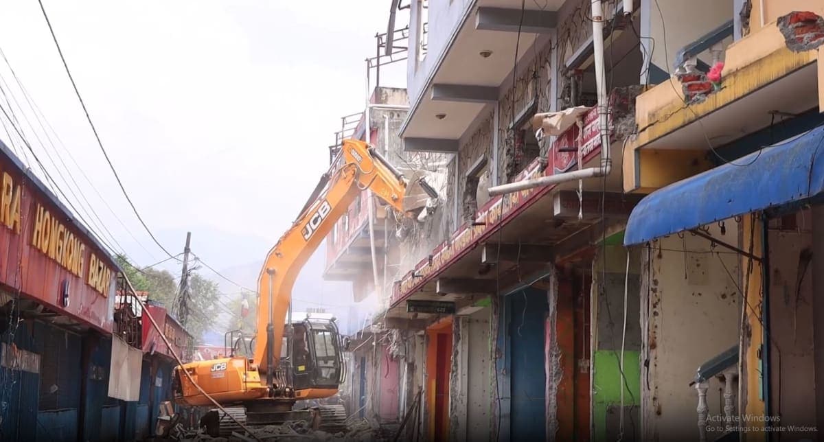 पोखरा महानगरद्वारा ९ वटा राजनीतिक तथा सामाजिक भवन हटाइए
