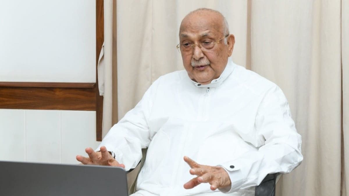 पार्टीमा नेतृत्व परिवर्तनको प्रश्न छैन : अध्यक्ष ओलीको दाबी