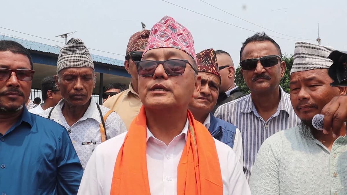 रास्वपा महाधिवेशनमा सहभागी हुन राप्रपा अध्यक्ष लिङदेन चितवन पुगे