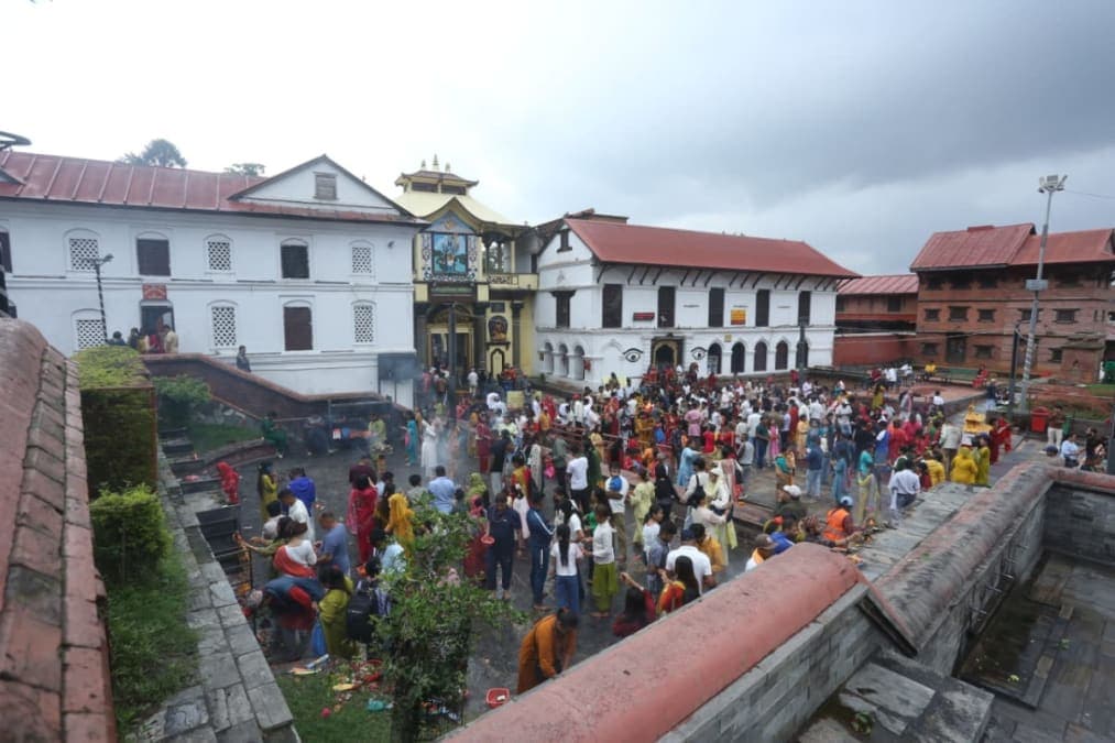 आज साउने संक्रान्ति, स्नान, दान र लुतो फाल्ने परम्परासहित देशभर उल्लास