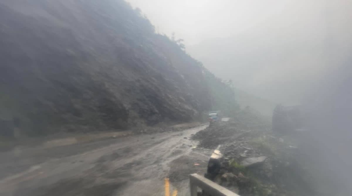 मुग्लिन–नारायणगढ सडकको अवस्था बुझेर मात्रै यात्रा गर्न आग्रह