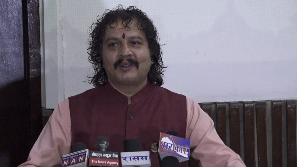 सिंहदरबारको नाम र कार्यशैली दुवै बदल्नुपर्छ : सांसद हरि ढकाल