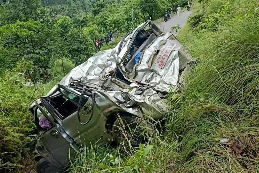 जुरिखेत जिप दुर्घटनामा रजिष्ट्रार बडुकी श्रीमतीको मृत्यु