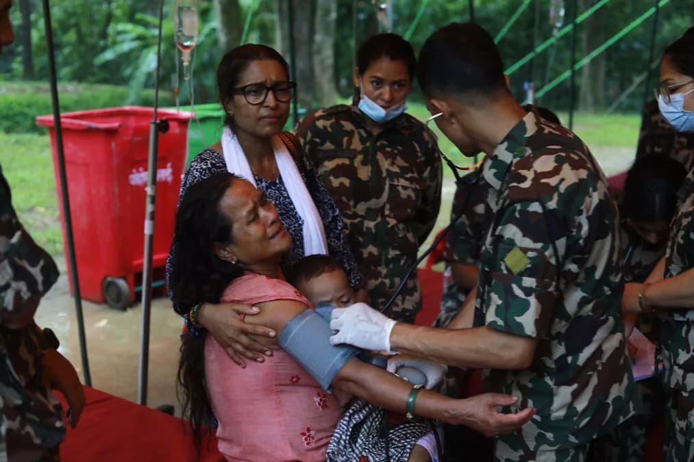 राहत, उद्धार र उपचारलाई सरकारले बनायो तीव्र, गम्भीर घाइते काठमाडौं ल्याइँदै