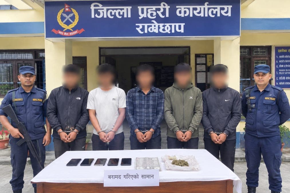 वृद्ध दम्पतीलाई बन्धक बनाई लुटपाट गर्ने गिरोहका पाँच जना पक्राउ