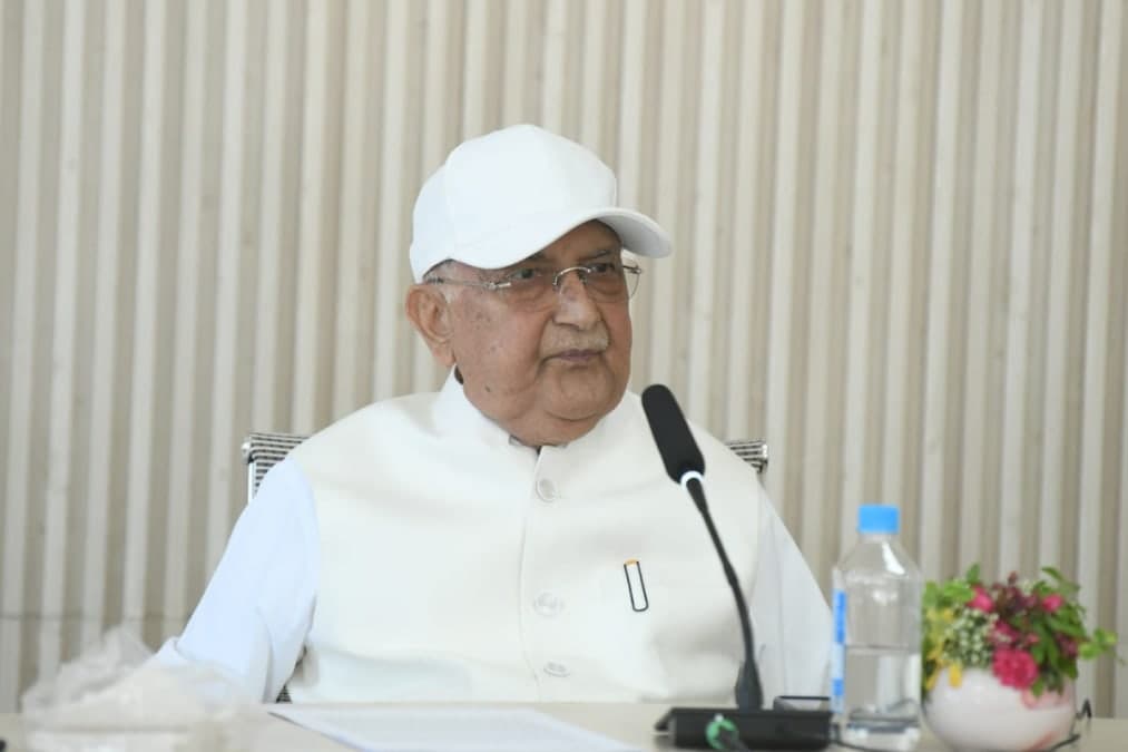 एमालेमा अनुशासनलाई मुख्य हतियार बनाउन ओलीको जोड