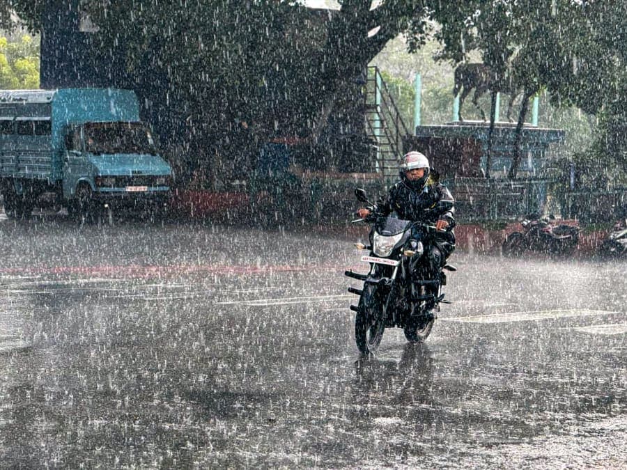 आज यी प्रदेशमा हुनेछ अति भारी वर्षा