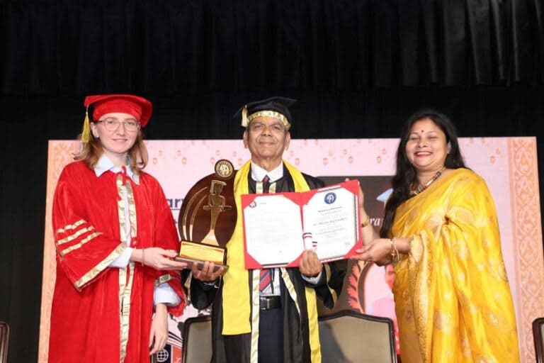 उपन्यासकार डा.डीआर उपाध्यायलाई मानार्थ विद्यावारिधि